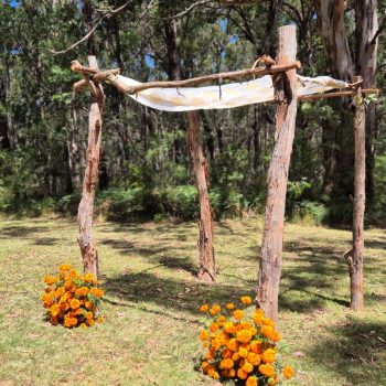 Ring ceremony setup with elegant wedding décor